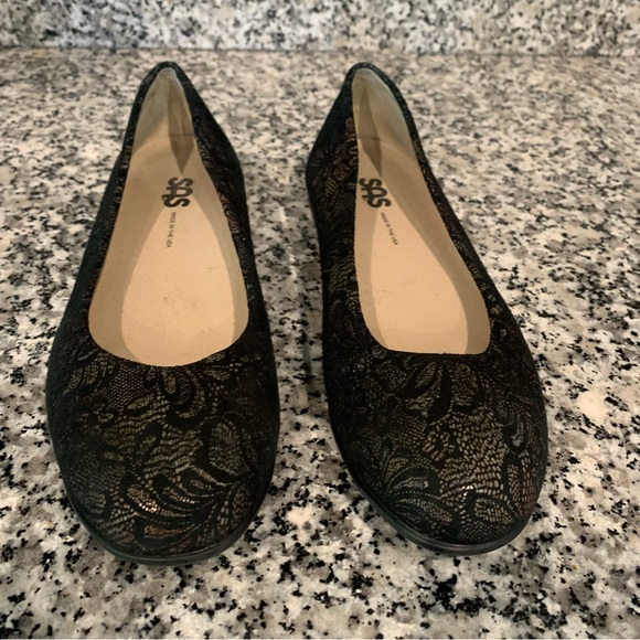 SAS Scenic Slip-on Ballet Flat in Black Lace size 7 - Picture 4 of 12
